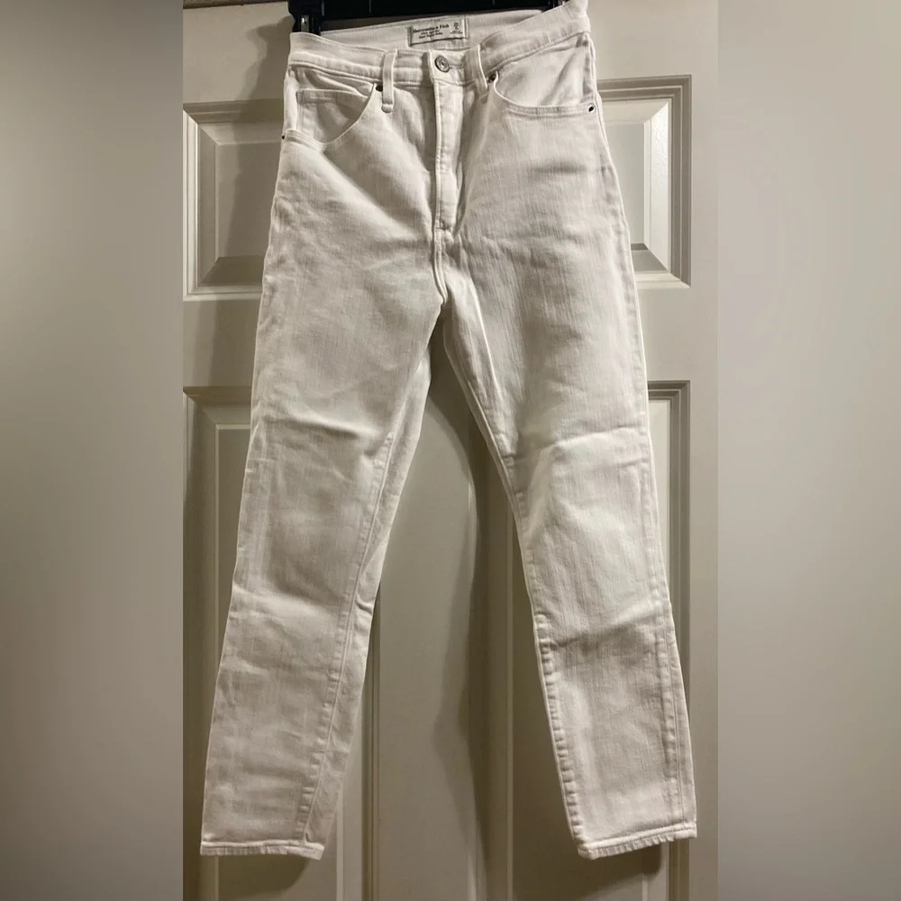 Abercrombie & Fitch Ultra High Rise Jeans